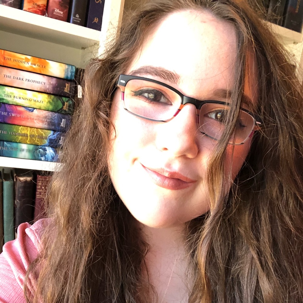 Meet your Posher, Queen of books